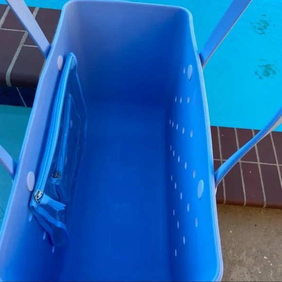 Large Bogg Bag in Carolina Blue Light Blue. New Original tote. - Picture 3 of 5